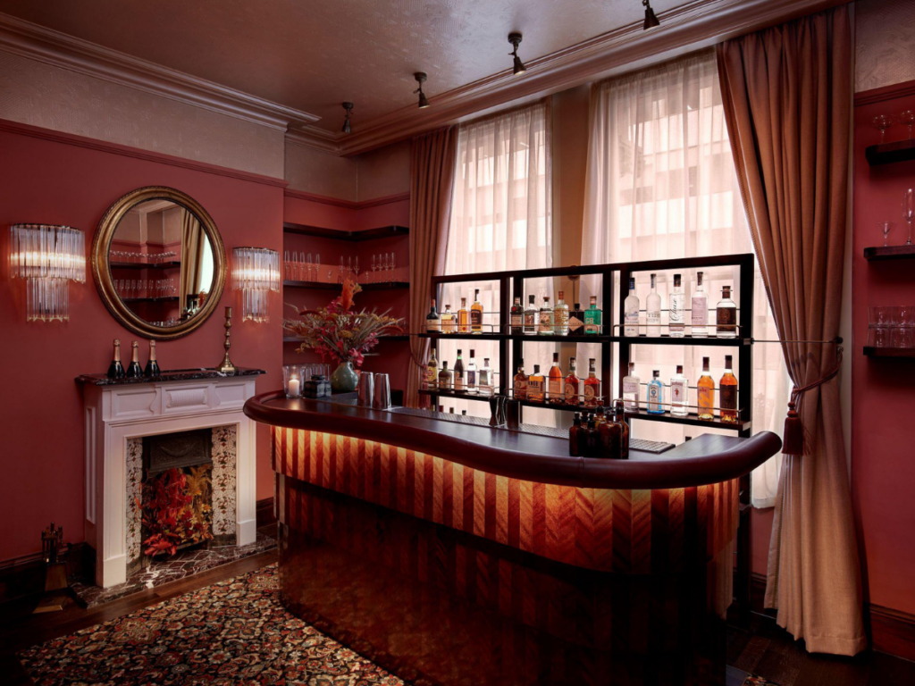 The George Pub's interior