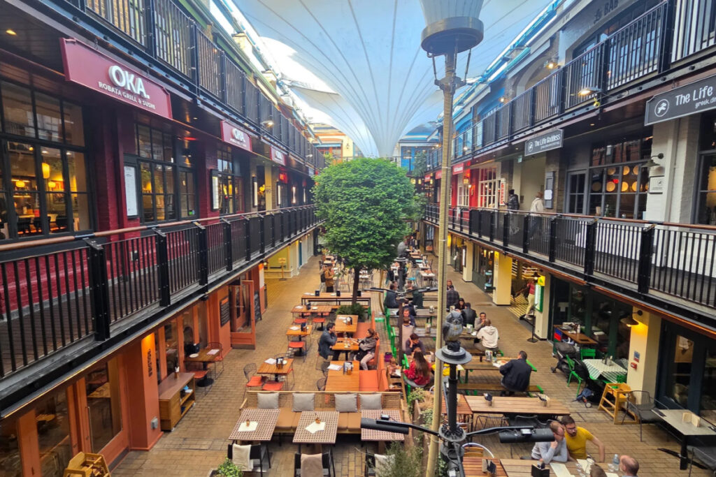kingly court